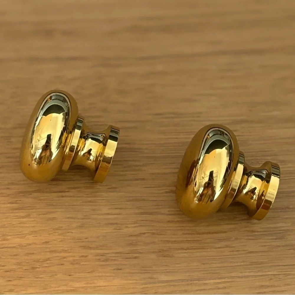 Set of 2 cabinet door knobs Solid brass.‎ New